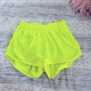 Lululemon Hotty Hot Shorts size 6